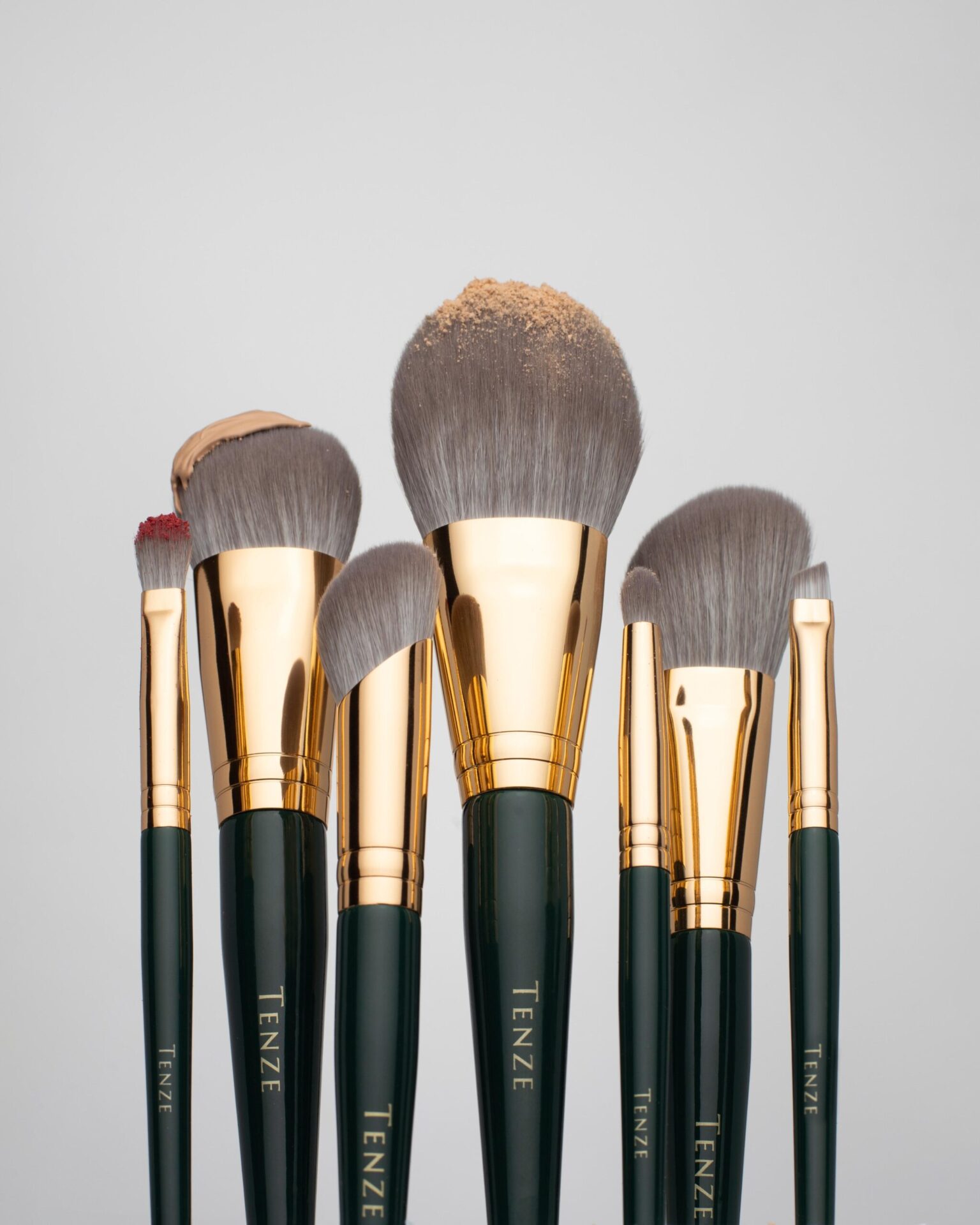 Набір Emerald Collection «Basic» на 7 пензлів з чохлом