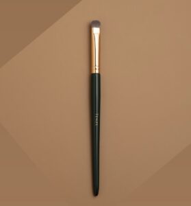 Emerald Collection Small Eyeshadow Brush Акція