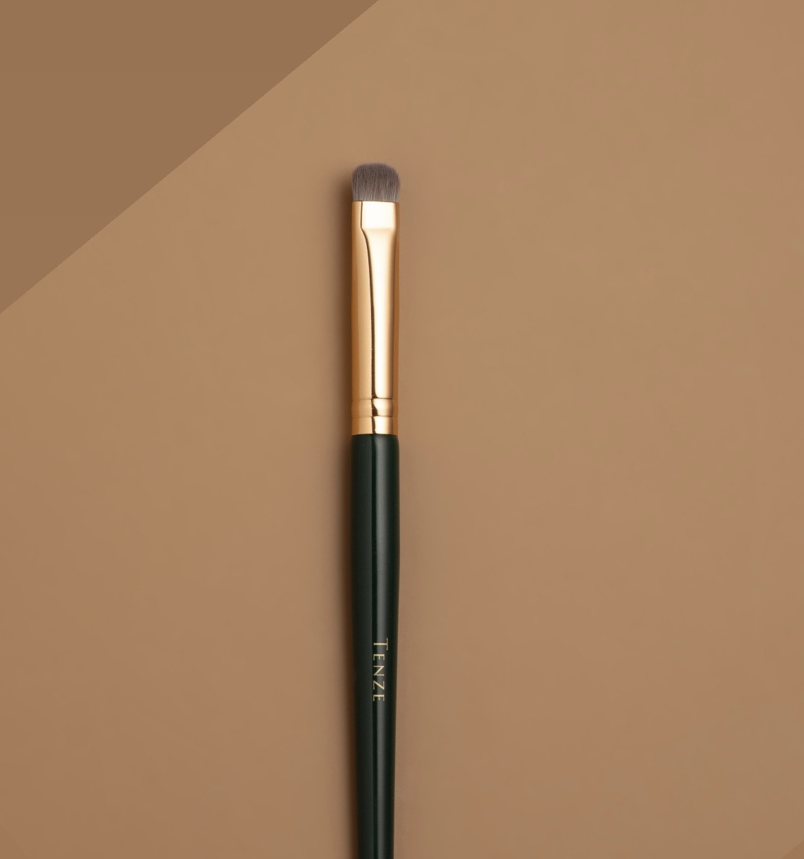 Emerald Collection Small Eyeshadow Brush